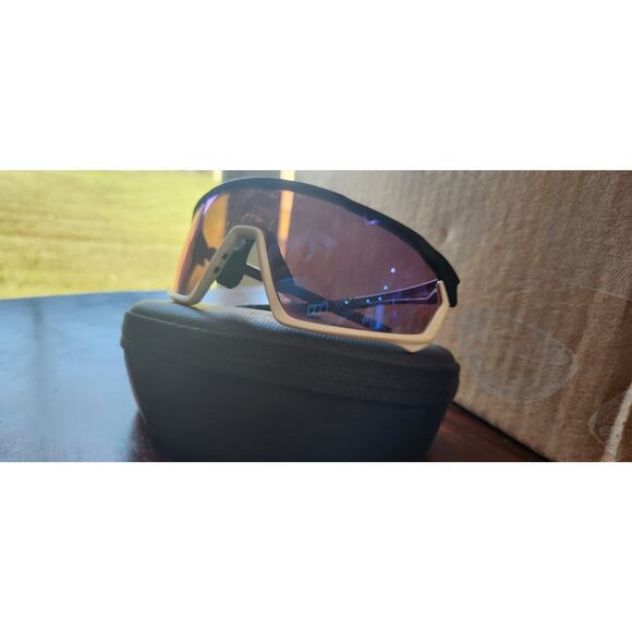 ROKA CP-1x Advanced Sports Performance Ultra Light Weight Sunglasses Gas Case - Picture 2 of 6
